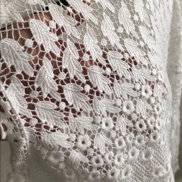 Floral Lace Tank Top - Picture 2 of 4